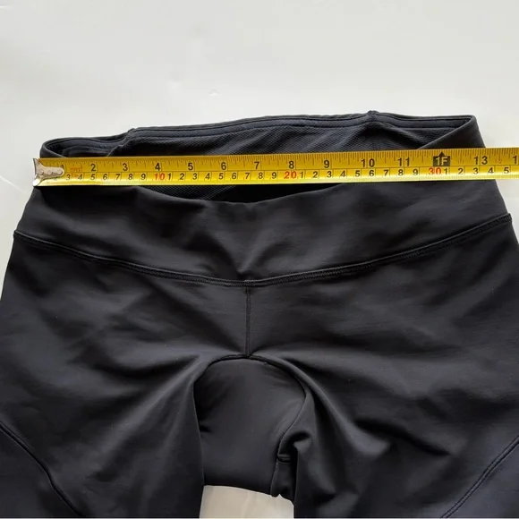 RARE Lululemon Presta Padded Shorts Black - Picture 12 of 14